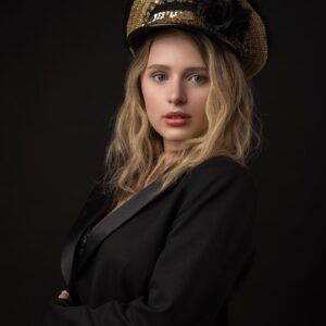Alexandra Beaton Biography