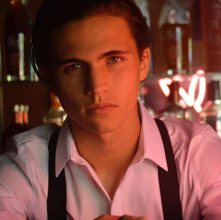Tanner Buchanan Biography
